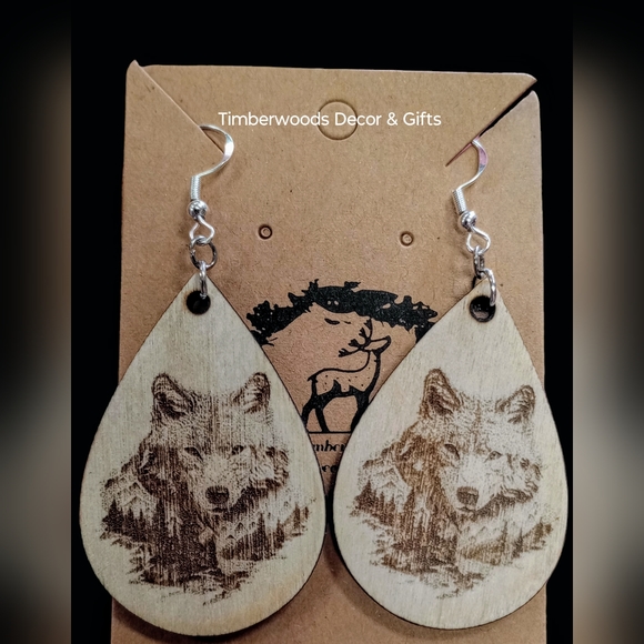 Mountain Wolf Earrings - Picture 3 of 4